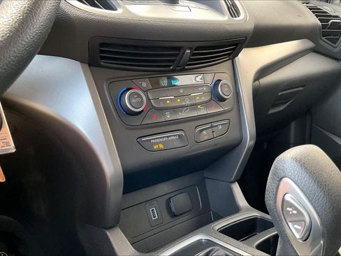 Used 2018 Ford Escape SE w/ SE Sync 3 Package FWD image 31