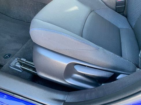 Used 2022 Toyota Corolla SE w/ Carpet Mat Package (TMS) FWD image 18