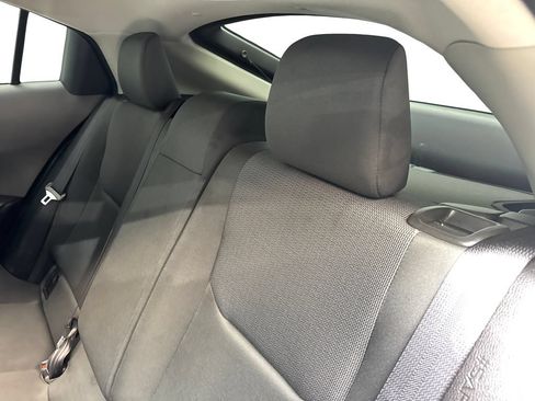Used 2025 Toyota Prius LE FWD image 35