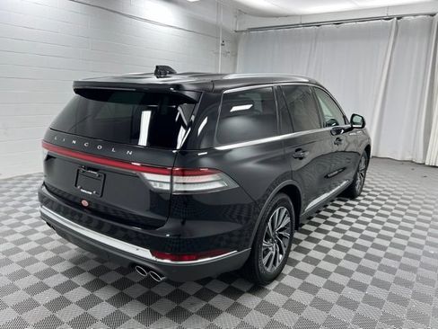 Used 2025 Lincoln Aviator AWD image 5
