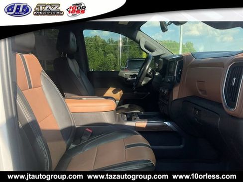 Used 2020 Chevrolet Silverado 1500 High Country w/ Technology Package AWD/4WD image 10