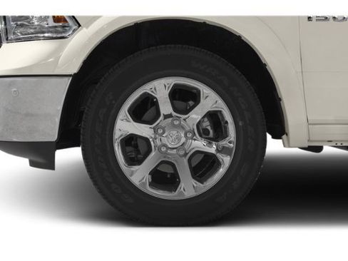 Used 2015 RAM 1500 Laramie w/ Convenience Group image 14