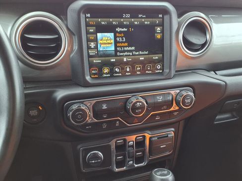 Used 2021 Jeep Wrangler Unlimited Sahara w/ Uconnect 4C Nav & Sound Group image 23