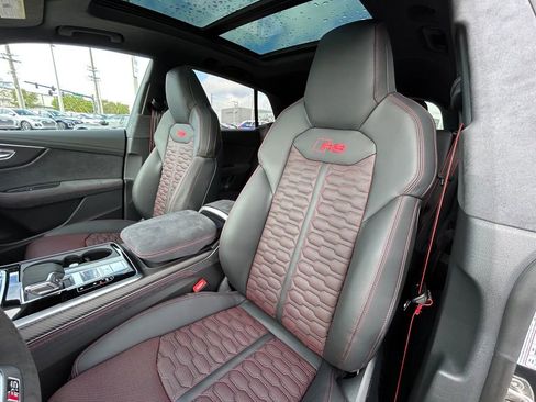 New 2026 Audi RS Q8 performance image 15