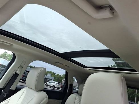 Used 2024 Ford Edge Titanium AWD/4WD image 14