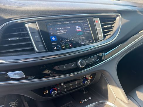 Used 2023 Buick Enclave Avenir w/ Avenir Technology Package AWD/4WD image 20