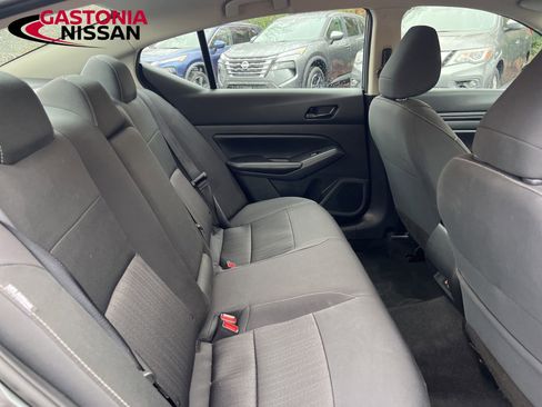 Used 2024 Nissan Altima 2.5 SV image 30