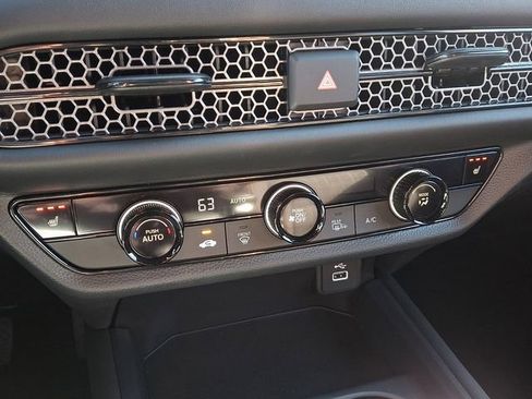 Certified 2025 Honda HR-V Sport image 15