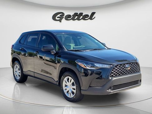 Certified 2024 Toyota Corolla Cross L image 2