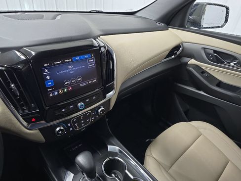 Used 2023 Chevrolet Traverse LT AWD/4WD image 25