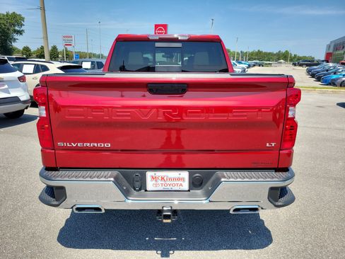 Used 2024 Chevrolet Silverado 1500 LT AWD/4WD image 6