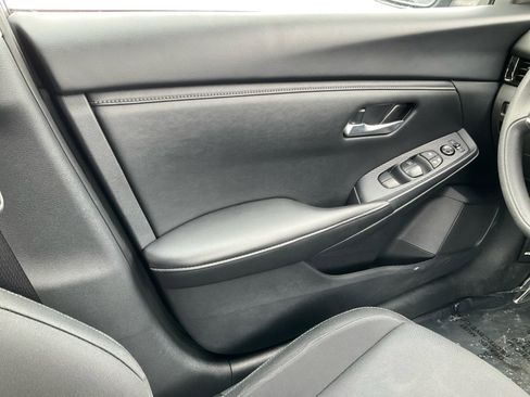 Used 2024 Nissan Sentra SV image 17