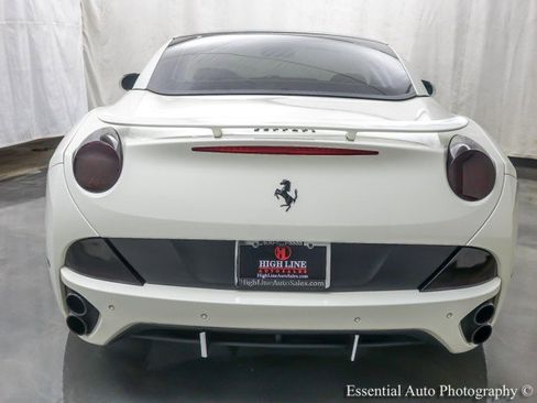 Used 2012 Ferrari California image 7