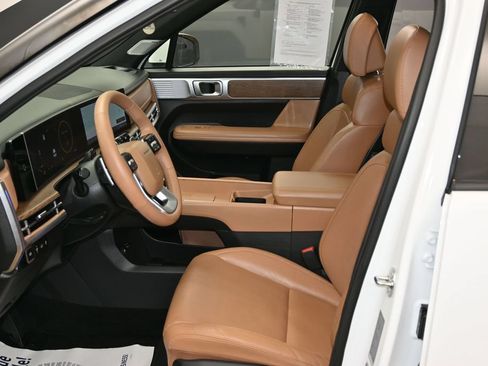 Used 2024 Hyundai Santa Fe Limited FWD image 18