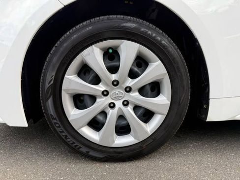 Used 2023 Toyota Corolla LE AWD/4WD image 33