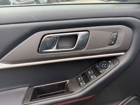 Used 2026 Ford Explorer ST-Line image 18