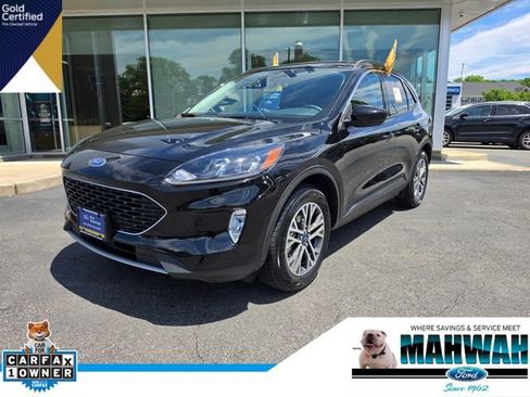 Certified 2022 Ford Escape SEL w/ Technology Package AWD/4WD image 1