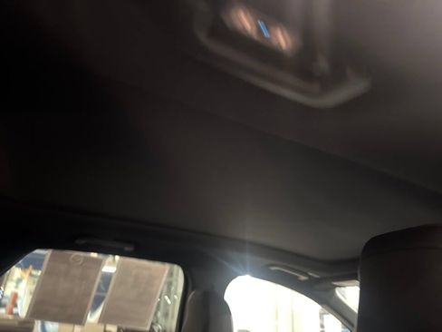 Used 2021 Ford Edge ST-Line FWD image 9