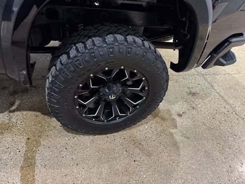 Used 2019 Chevrolet Silverado 1500 RST w/ All-Star Edition image 32