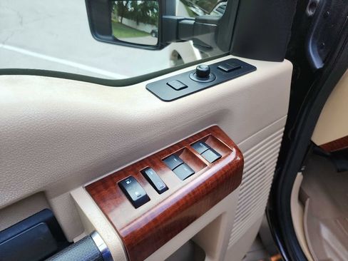 Used 2014 Ford F250 King Ranch w/ FX4 Off-Road Package AWD/4WD image 19