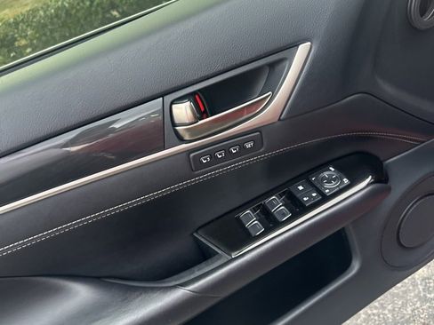 Used 2016 Lexus GS 200t image 12