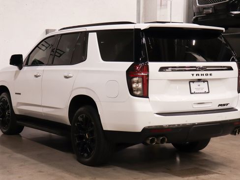 Used 2022 Chevrolet Tahoe RST w/ Sport Performance Package image 3