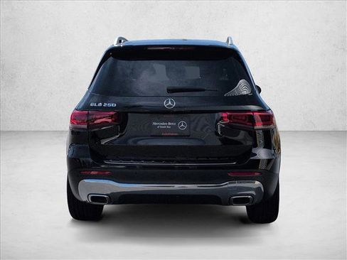 Used 2022 Mercedes-Benz GLB 250 image 7