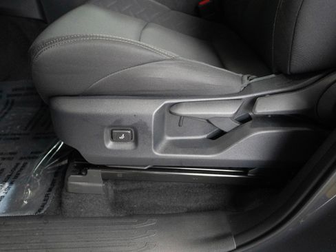 Certified 2025 Toyota Tacoma SR5 image 13