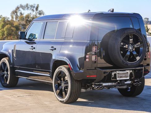 New 2025 Land Rover Defender 110 V8 image 6