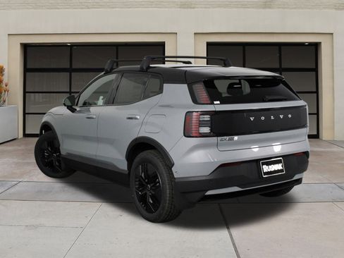 New 2026 Volvo EX30 Cross Country Ultra image 3