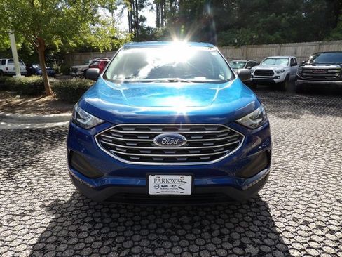 Used 2020 Ford Edge SE FWD image 2