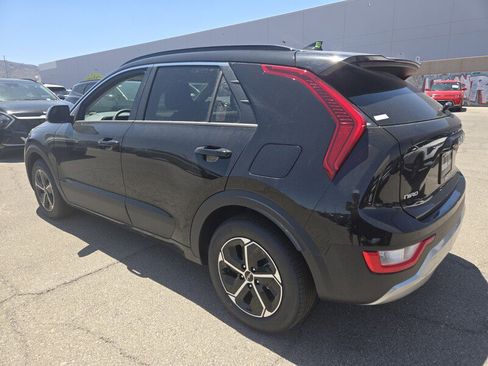 New 2025 Kia Niro EX image 4
