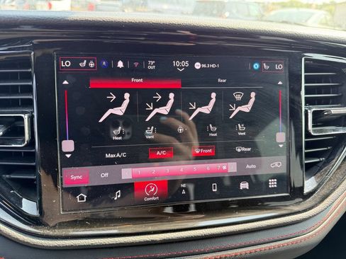 Used 2025 Dodge Durango GT AWD/4WD image 51