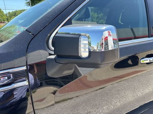 Used 2025 GMC Sierra 1500 SLT AWD/4WD image 18