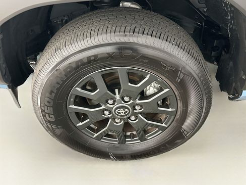 Used 2026 Toyota 4Runner SR5 AWD/4WD image 11