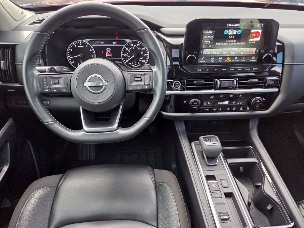 Used 2023 Nissan Pathfinder SL w/ SL Premium Package FWD image 23