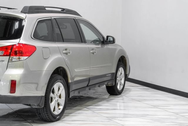 Used 2014 Subaru Outback 2.5i Limited AWD/4WD image 14