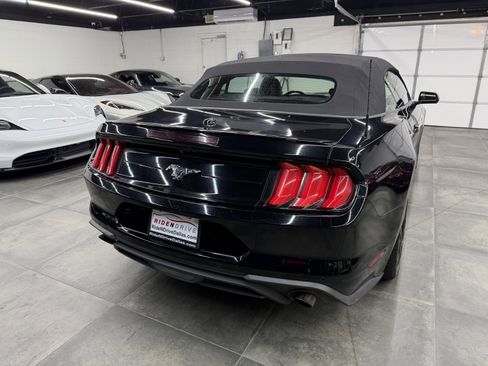 Used 2023 Ford Mustang Premium image 6