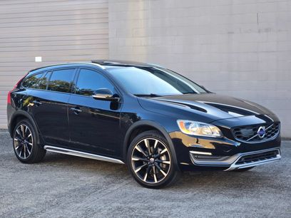 Used 2016 Volvo V60 T5 Cross Country w/ Convenience Package