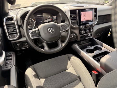 New 2026 RAM 1500 Express AWD/4WD image 8