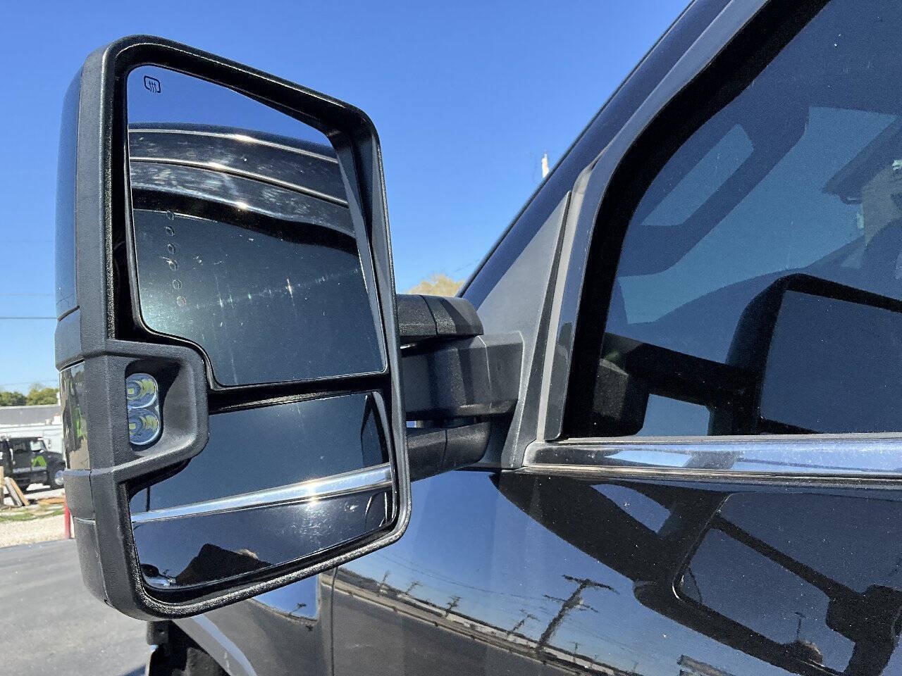 Used 2015 GMC Sierra 2500 SLT w/ Duramax Plus Package AWD/4WD image 38