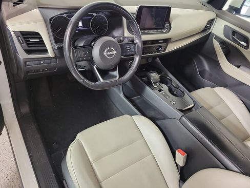 Used 2023 Nissan Rogue SV w/ SV Premium B Package FWD image 11