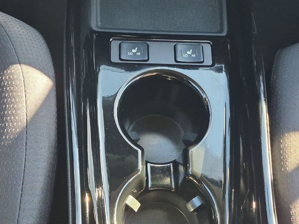 Used 2022 Toyota Prius Prime LE FWD image 16