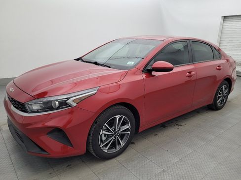 Used 2024 Kia Forte LXS FWD image 2
