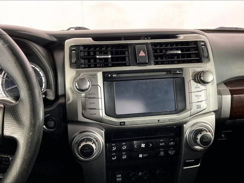 Used 2018 Toyota 4Runner Limited AWD/4WD image 5