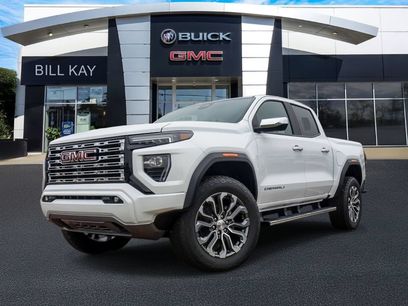 New 2026 GMC Canyon Denali w/ LPO, Black Badging Package