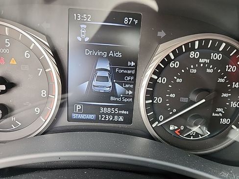 Used 2021 INFINITI Q60 Red Sport 400 w/ Proactive Package image 6