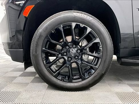 Used 2023 Chevrolet Tahoe Premier AWD/4WD image 10
