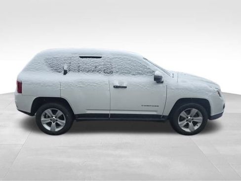 Used 2016 Jeep Compass Sport image 5