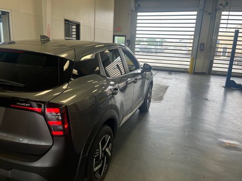 Used 2025 Nissan Kicks SV FWD image 6
